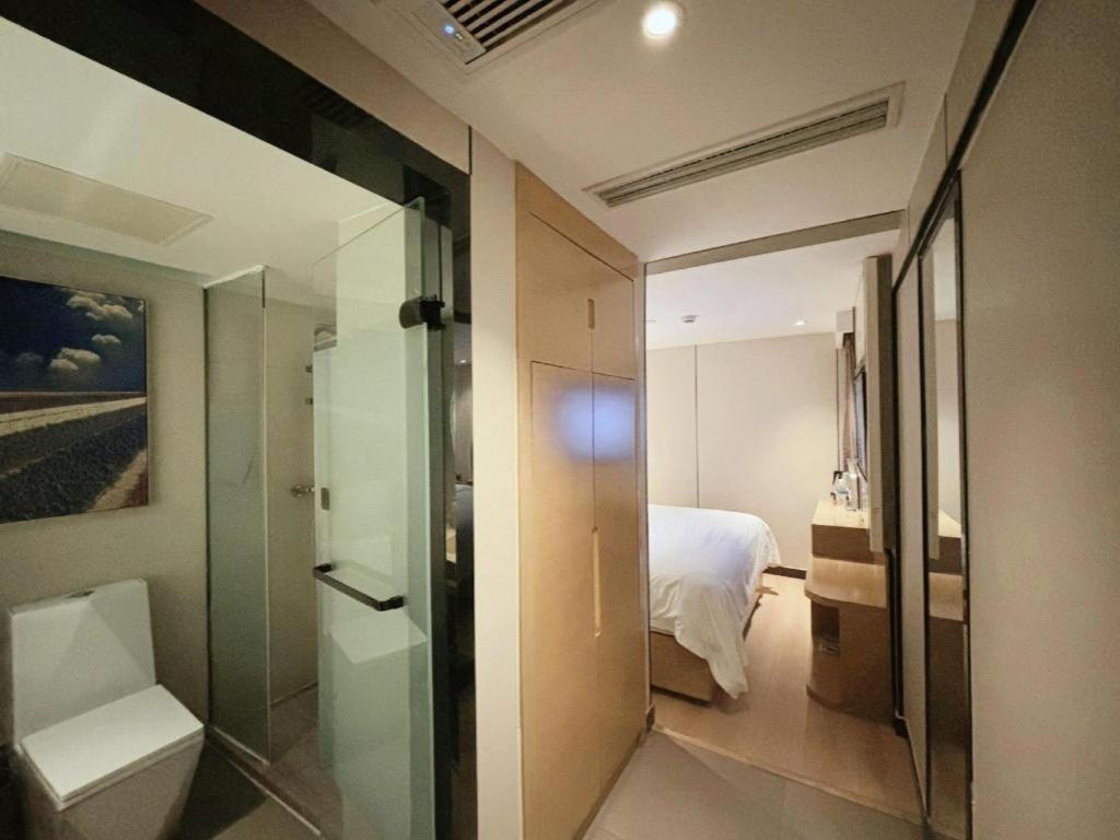 Lavande Railway Station Branch Hotel 2*